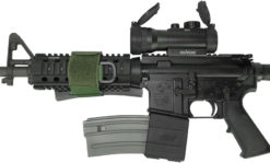 AR15 M4 M16 with IWEAPONS® Red Dot and Magazine Holders